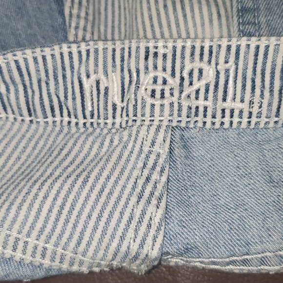 High Waisted Striped Jean Shorts - Picture 3 of 4